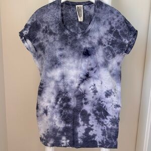Free People Ragabond  “L.A.” Blue and White Tie Dye Short Sleeve T Shirt SZ S